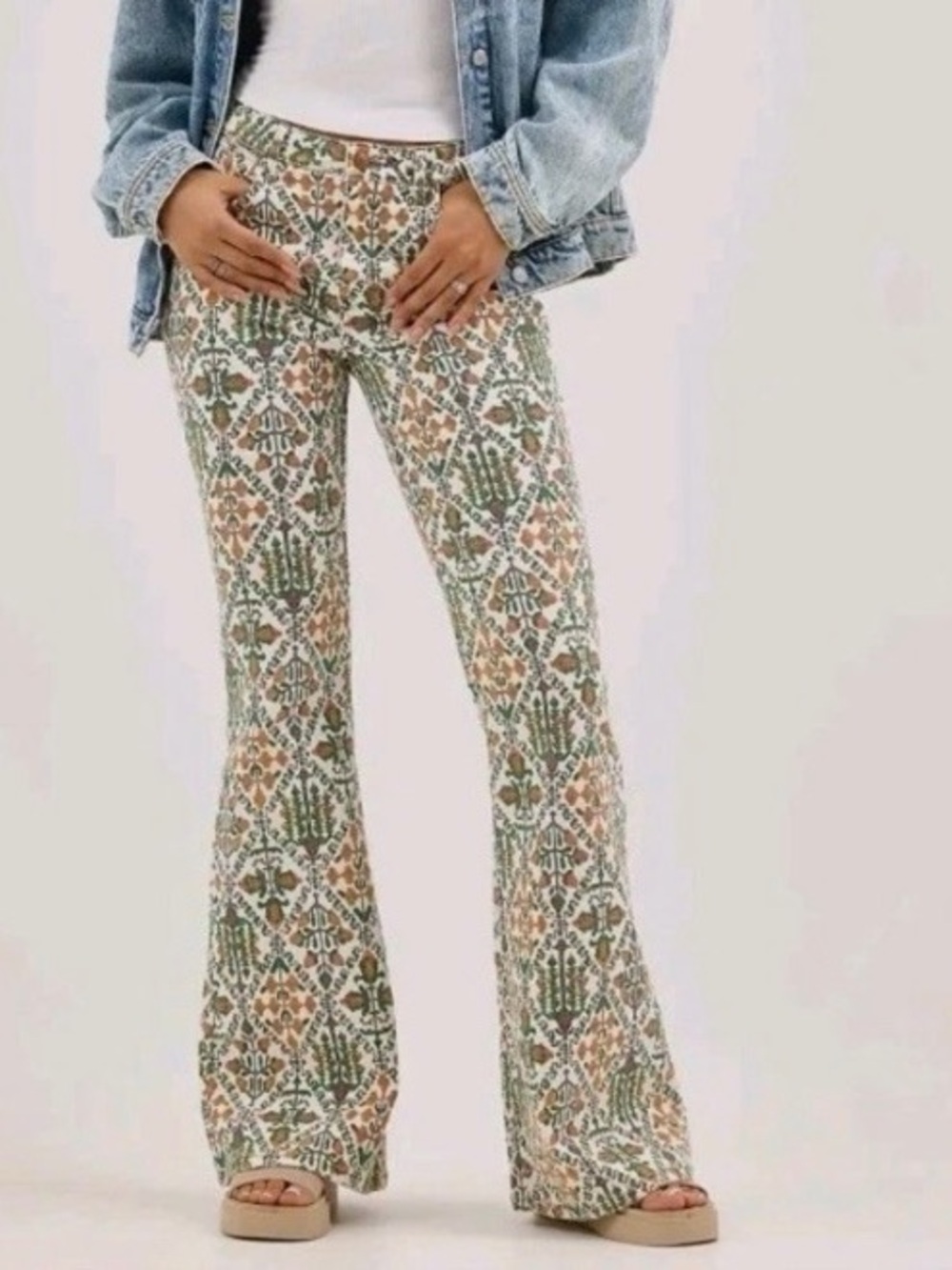 Wrangler Flare Multicolored Boho Jeans 27/32
